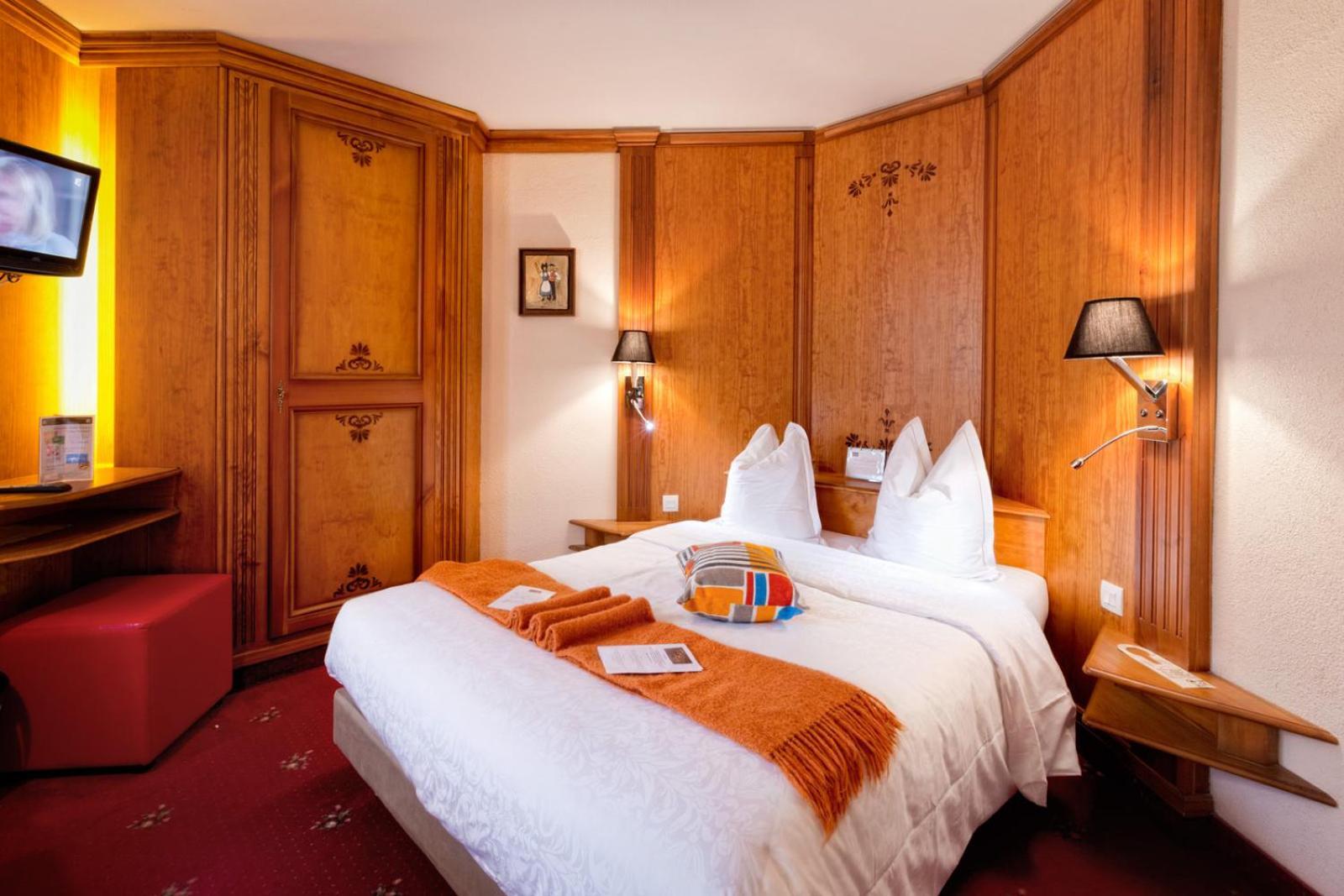 Hotel - Restaurant Le Cerf & Spa مارْلونا المظهر الخارجي الصورة